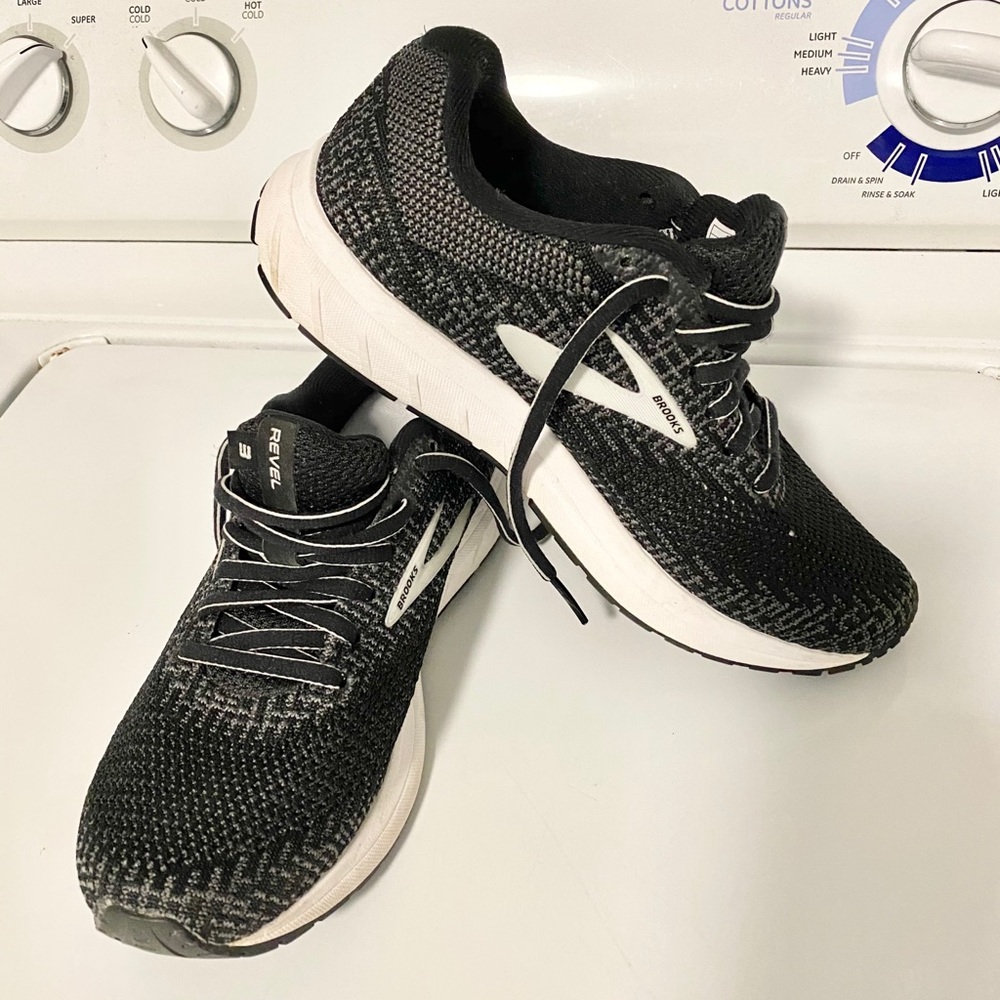 Women’s Brooks Revel 3 Walking/Running Shoes
